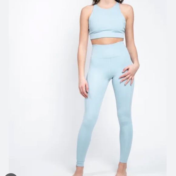 Girlfriend Collective Compressive Legging - Picture 2 of 3